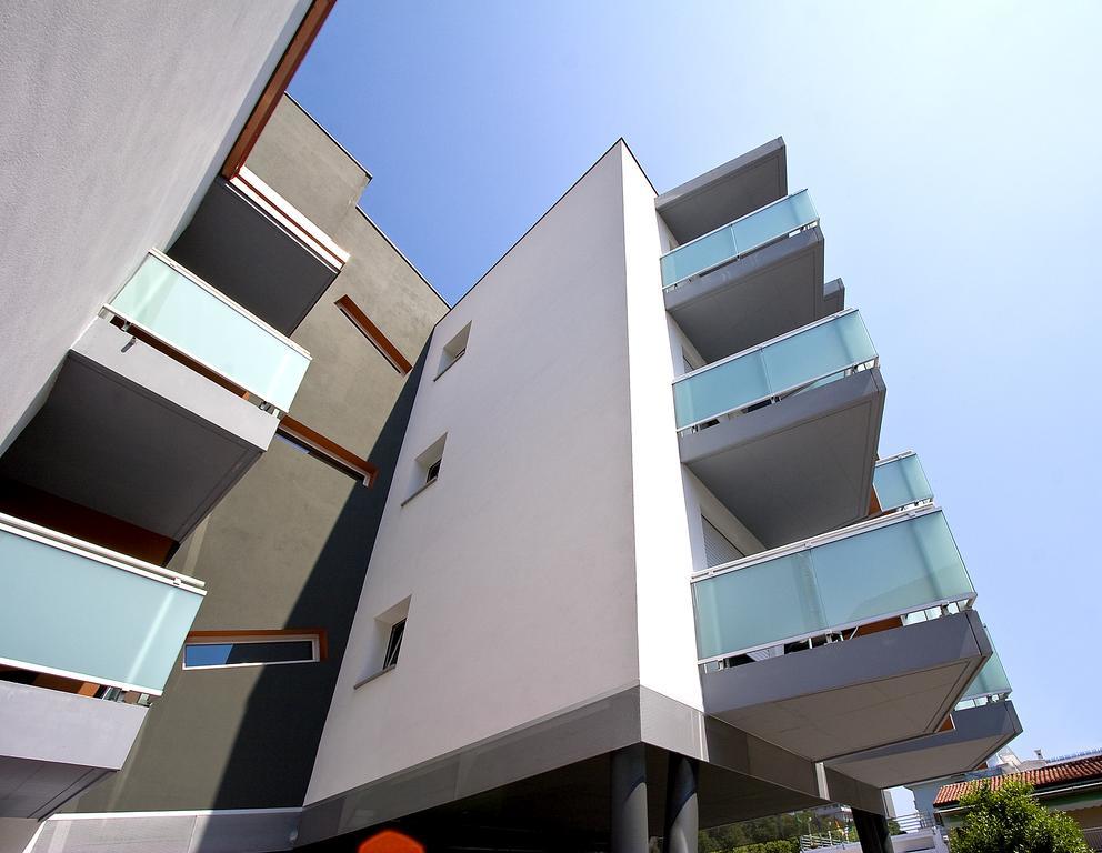Hotel Simi Lan Lignano Sabbiadoro Exterior foto