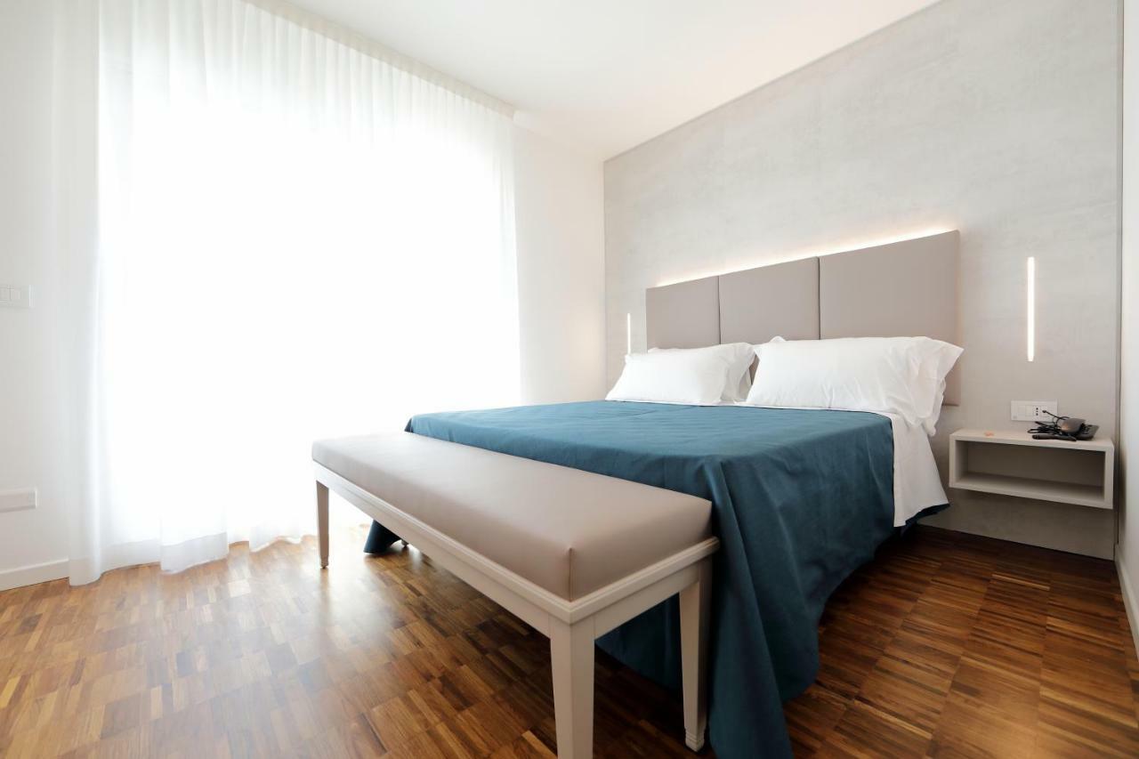 Hotel Simi Lan Lignano Sabbiadoro Exterior foto